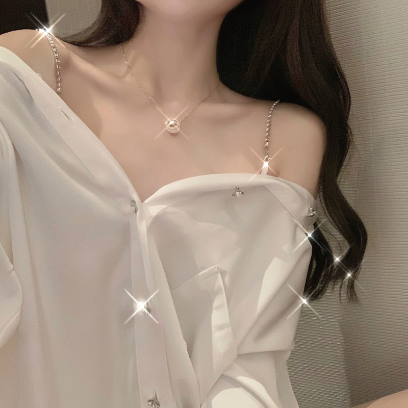 2023 Trend White Shirt With Chain Shoulder Off for Women